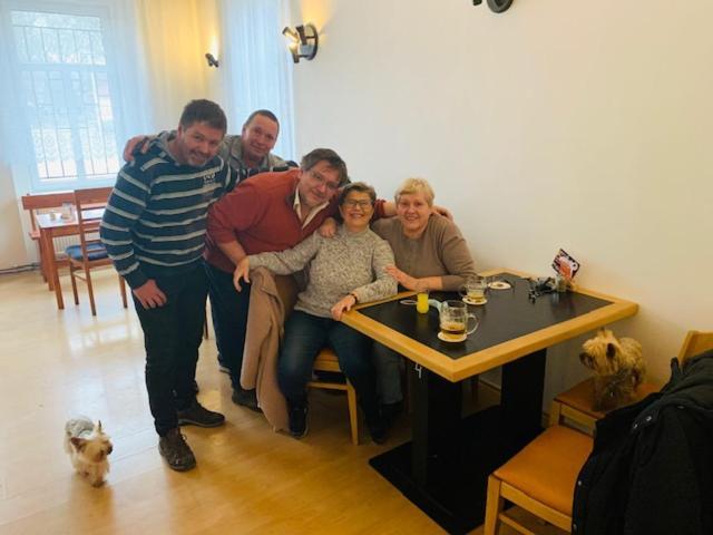 Pivovar Maly Janek - Restaurace, Penzion A Stany Jince Luaran gambar