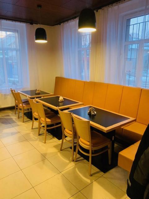 Pivovar Maly Janek - Restaurace, Penzion A Stany Jince Luaran gambar