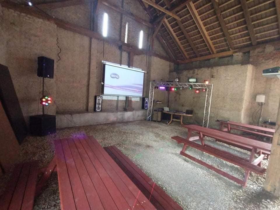 Pivovar Maly Janek - Restaurace, Penzion A Stany Jince Luaran gambar
